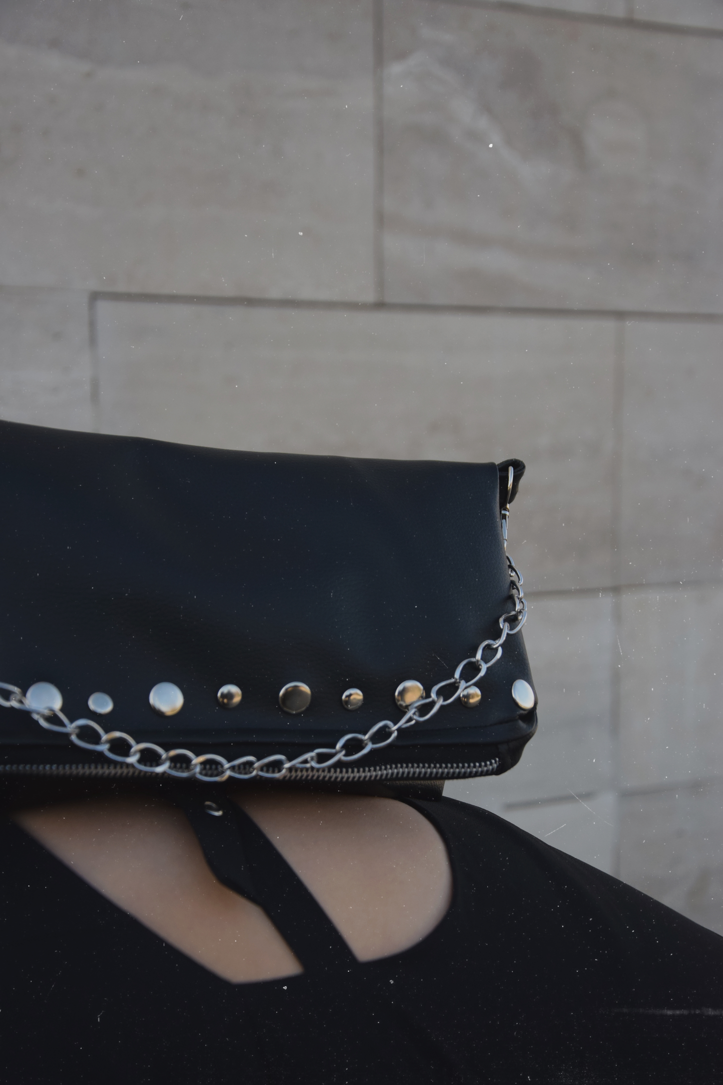 Chain Glow Black ✨