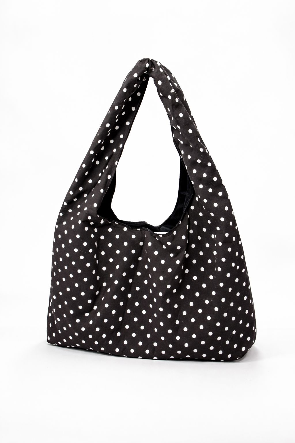 Alma Black Dots 🖤